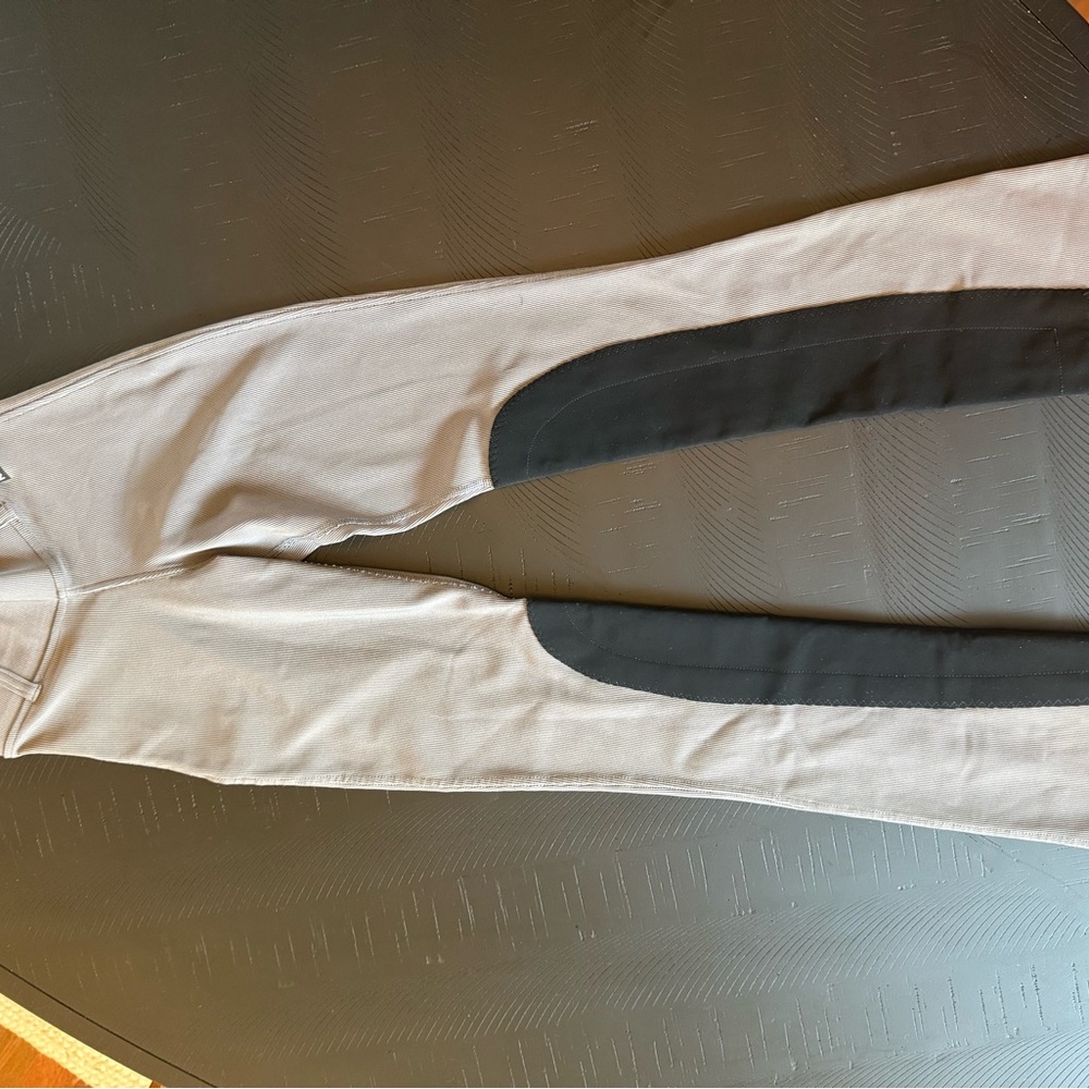Kerrits young miss XS riding pant leggings in Gray and Black